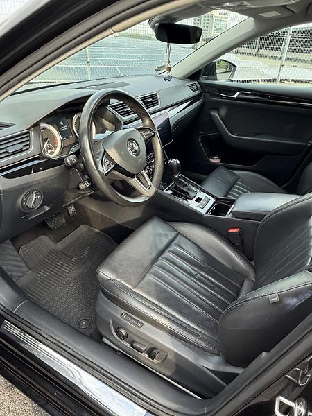 Škoda Superb (2017) Laurin & Klement 2.0 TDI 140kW - fotka 11 z 24