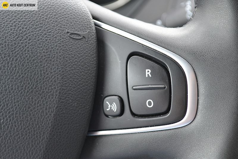 Renault Captur 1.3TCE   LIMITED - fotka 33 z 49