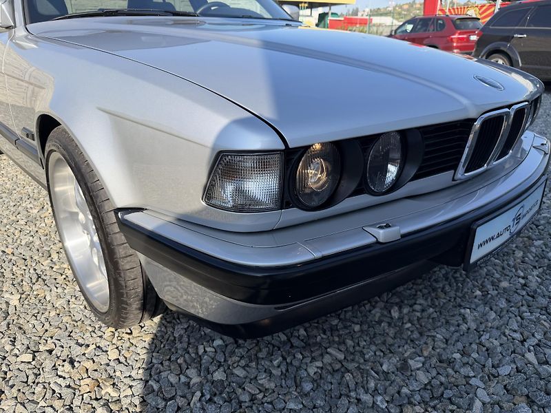 BMW Řada 7 730i 190PS SHADOWLINE EXTRA!!! - fotka 71 z 156