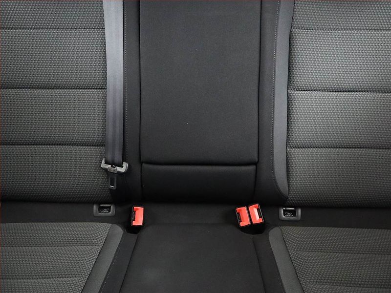 Volkswagen Golf (2012) 1.2 TSI, Tempomat - fotka 8 z 14