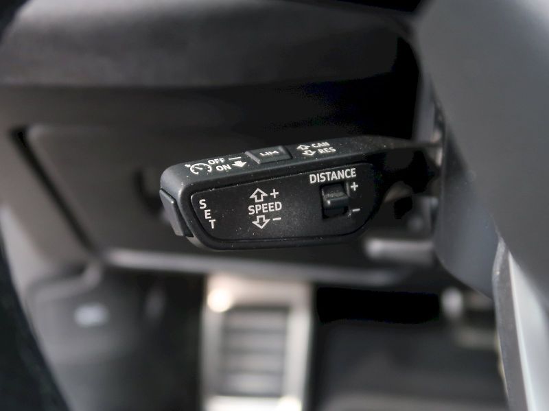 Audi A5 (2025) AVANT S-LINE 2.0TDI 150KW TAŽN - fotka 33 z 38
