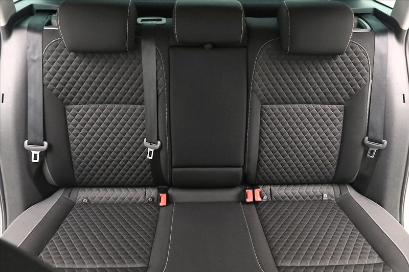 Škoda Rapid 1,6 TDI 85kW Style Záruka až 5 - fotka 26 z 29