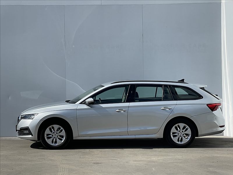 Škoda Octavia 2,0 TDI Combi Ambition Plus - fotka 2 z 22