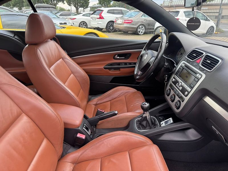 Volkswagen EOS (2007) KABRIOLET 2,0 TDI 103 KW - fotka 41 z 47