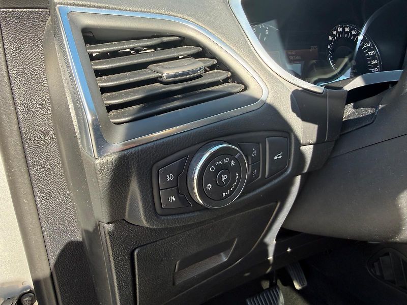 Ford Galaxy 2,0 TDCi 110kW Titanium AT - fotka 13 z 29