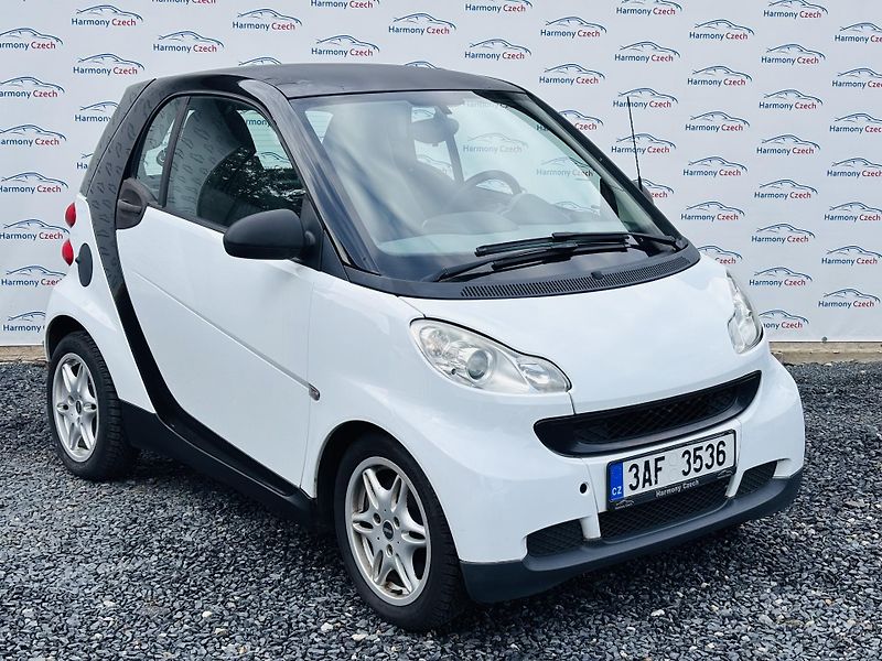 Smart Fortwo (2008) 1.0i COUPE 45 - fotka 1 z 11