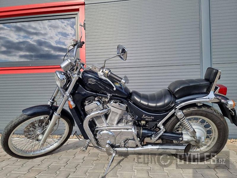 Suzuki VS 800 GL Intruder (1994) - fotka 14 z 16