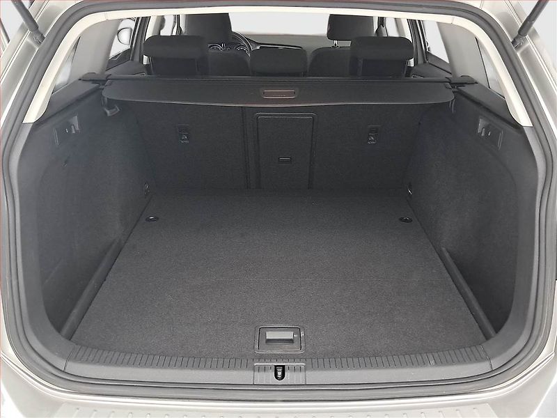 Volkswagen Golf (2014) 1.2 TSI, Tempomat - fotka 13 z 17
