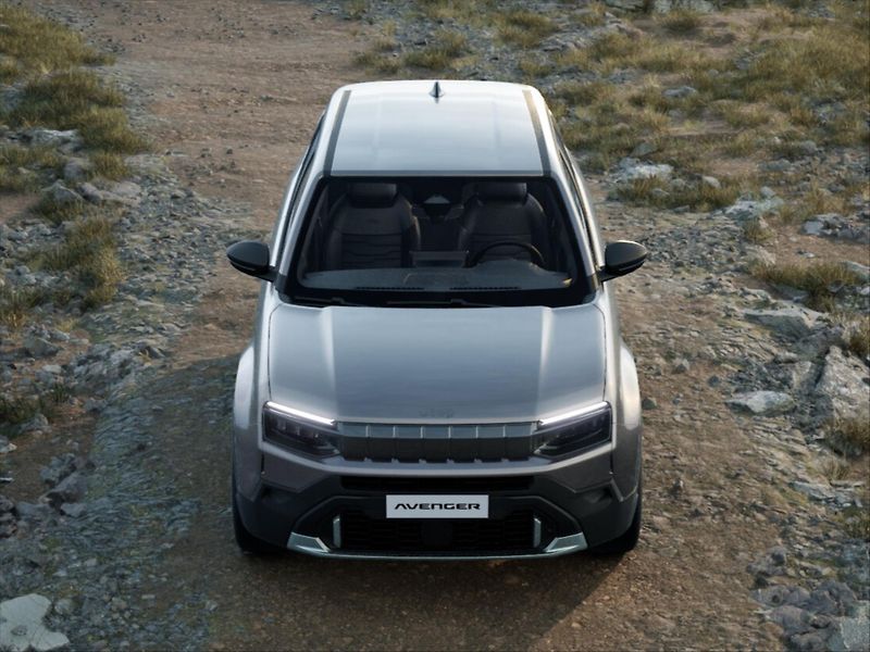 Jeep Avenger (2026) 1,2 Turbo e-Hybrid 110k  Altit - fotka 2 z 7