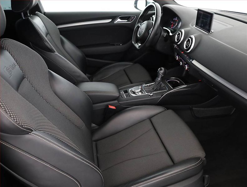 Audi A3 (2015) S-Line 2.0 TDI, Automat - fotka 7 z 19
