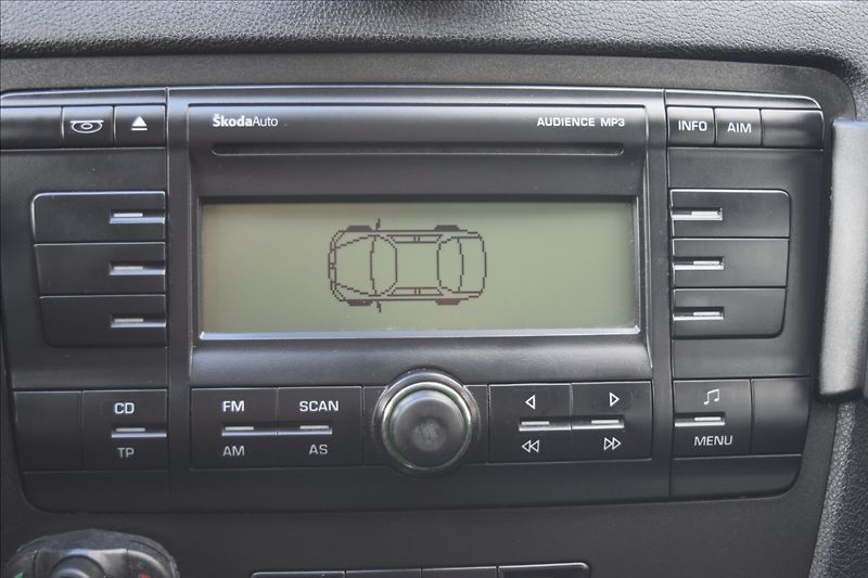 Škoda Octavia 2,0 TDi 103kw 4x4 2 SADY KOL - fotka 29 z 36