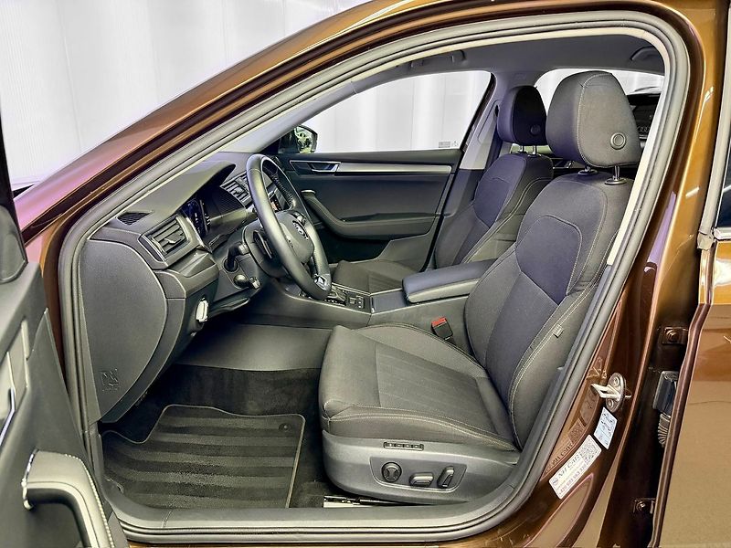 Škoda Superb 2.0TSI 140KW DSG STYLE, ACC, K - fotka 10 z 27