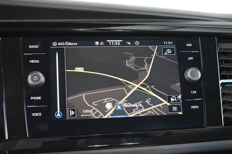 Volkswagen Multivan (2020) 2.0TDI 146kW DSG 4Motion, tažn - fotka 23 z 26