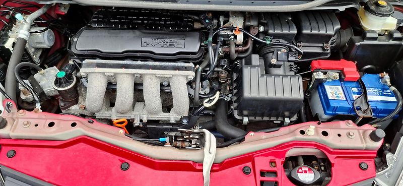 Honda Jazz 1.2 VTEC 66 kw - fotka 13 z 42
