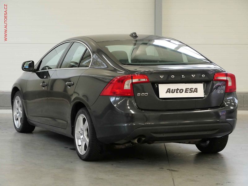 Volvo S60 (2011) 2.0d, servis.kniha, AT - fotka 6 z 21