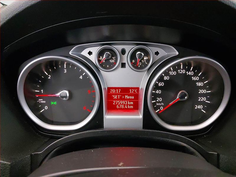 Ford Kuga (2012) 2.0 TDCi - fotka 11 z 16