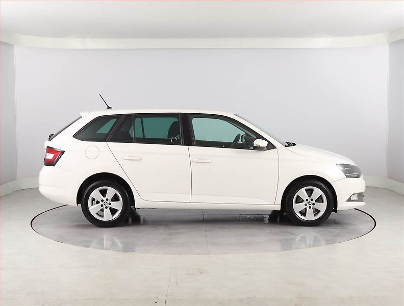 Škoda Fabia (2015) Style 1.4 TDI, nová STK - fotka 6 z 22
