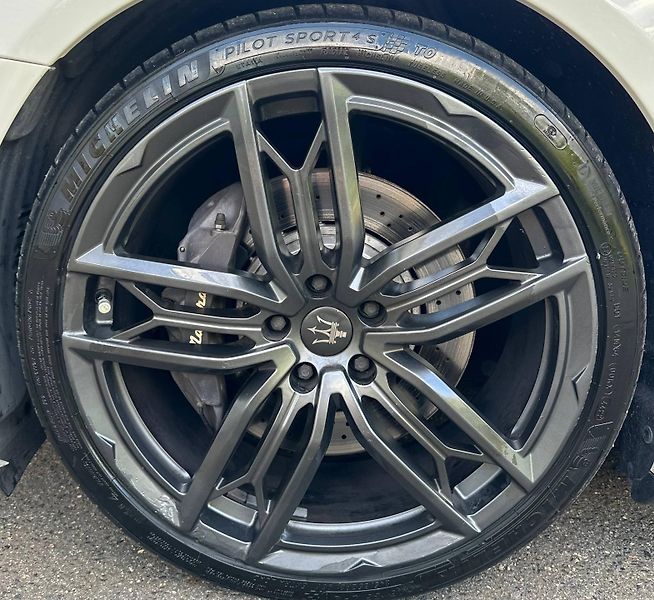 Maserati Quattroporte (2020) S 3.0 V6 2020 316 KW - fotka 32 z 35