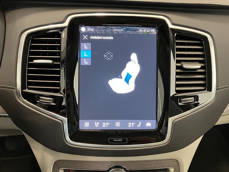 Volvo XC90 B5 AWD Ice Line Plus Dark AT8 - fotka 44 z 50