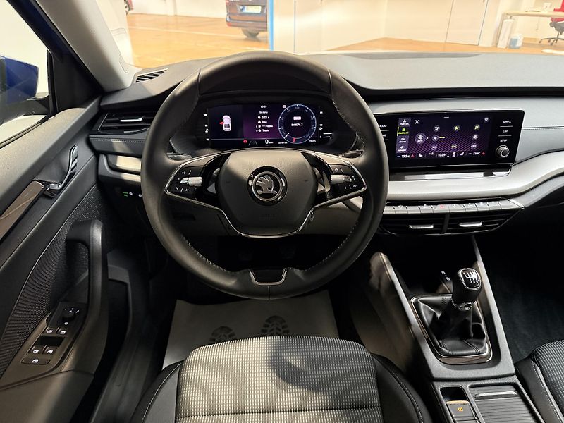 Škoda Octavia 2.0 TDI 85kW Ambition - fotka 6 z 12