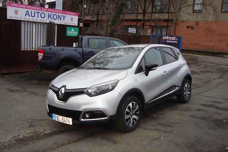 Renault Captur (2017)  0.9 Limited - fotka 3 z 66