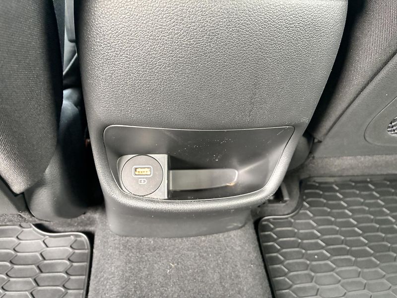 Hyundai Kona 65kWh-150KW POWER REZERVACE - fotka 18 z 45