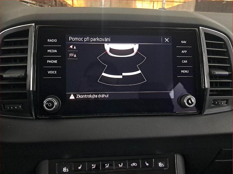 Škoda Karoq (2021) Ambition 2.0 TDI - fotka 16 z 25