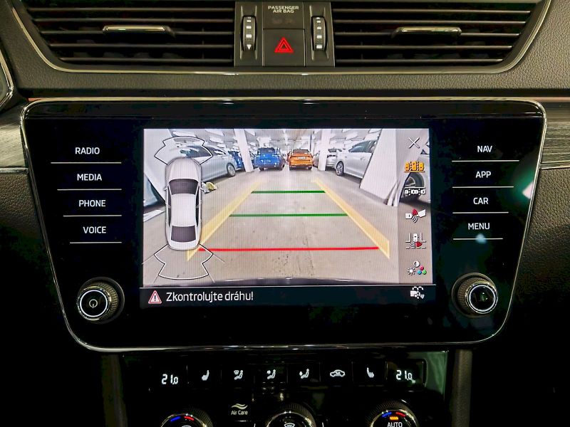 Škoda Superb (2024) 2.0 TDI 147 kW DSG 4x4 Style - fotka 11 z 31