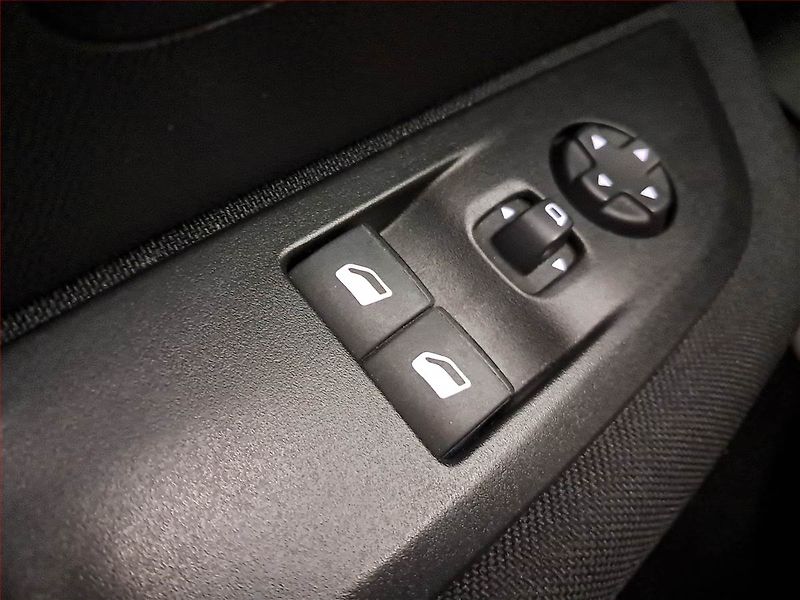 Peugeot 208 (2020) Active 1.2 PureTech, ČR,1.maj - fotka 16 z 16