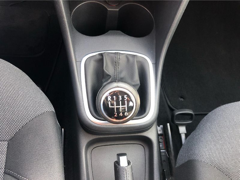 Volkswagen Polo A 1.2 TSi COMFORTLINE - fotka 20 z 29
