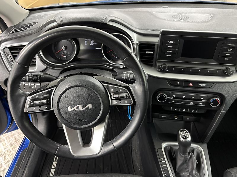 Kia Ceed 1,0 T-GDI Fresh,1.MAJITEL; ČR - fotka 14 z 17