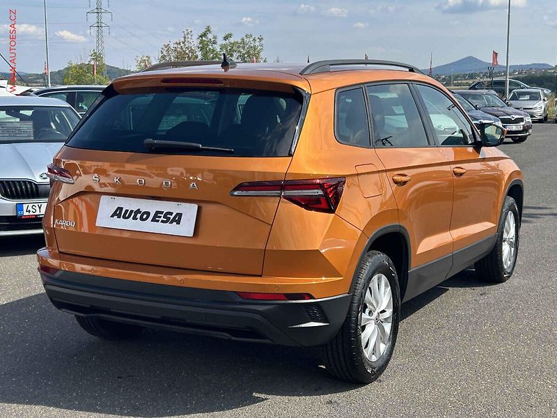 Škoda Karoq (2022) 1.0TSi, ČR, Ambition - fotka 4 z 18