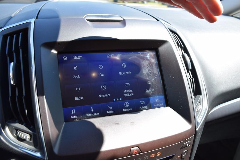 Ford S-MAX (2019) 2.0TDCi 110kw TITANIUM LED KAM - fotka 27 z 50