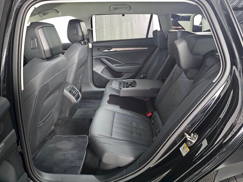 Škoda Superb (2025) 2.0TDI 110kW Laurin a Klement - fotka 8 z 32