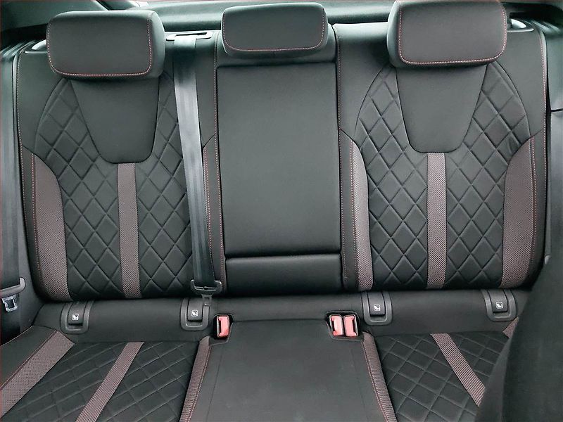 Škoda Octavia (2021) RS 2.0 TSI - fotka 10 z 24