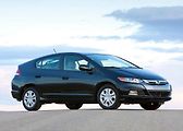 Třetí místo obsadila Honda Insight s indexem 18, která se u nás netěší příliš velké popularitě. Honda tak opět dokazuje svou vynikajíc spolehlivost. Téměř výhradně jde o závady na podvozku. Za 1,5 hodiny trvající opravu majitelé platí slušných 4,5 tisíce.