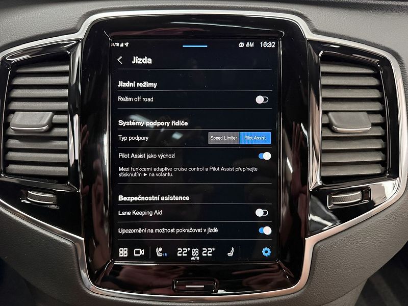 Volvo XC90 B6 AWD ULTIMATE BRIGHT, WEBAST - fotka 20 z 35