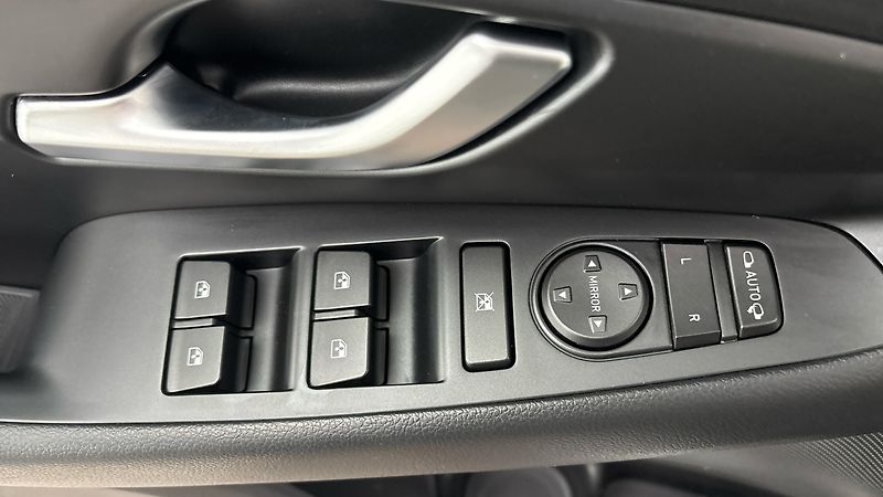 Hyundai i30 1.0 T-GDI Family Smart Kombi - fotka 21 z 24