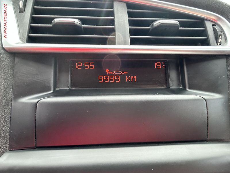 Citroën C4 (2013) 1.4i, ČR, AC, temp - fotka 15 z 16