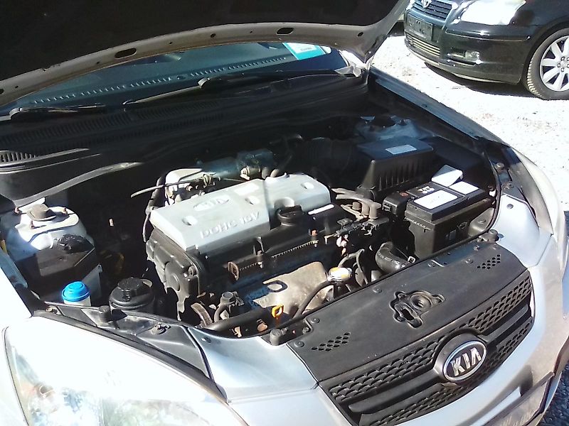 Kia Rio (2006) 1.4i 16V, velmi pěkné - fotka 29 z 30