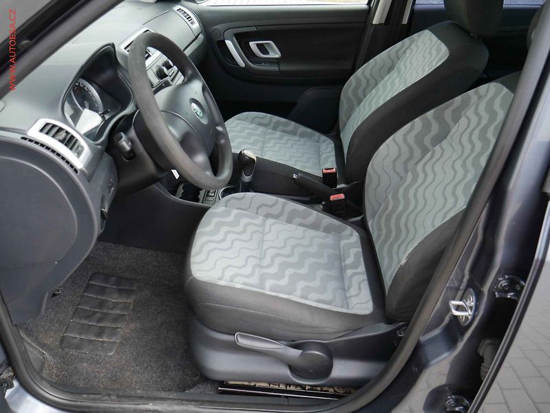 Škoda Fabia (2009) 1.2HTP, ČR, servis.kniha - fotka 9 z 14