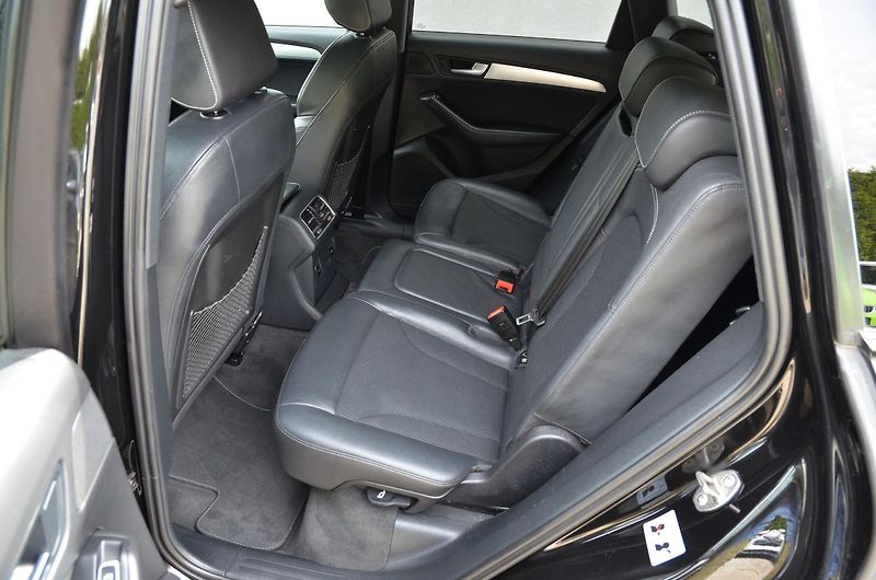 Audi Q5 (2015) 2.0 TDi 140kW Quattro S-LINE - fotka 22 z 45