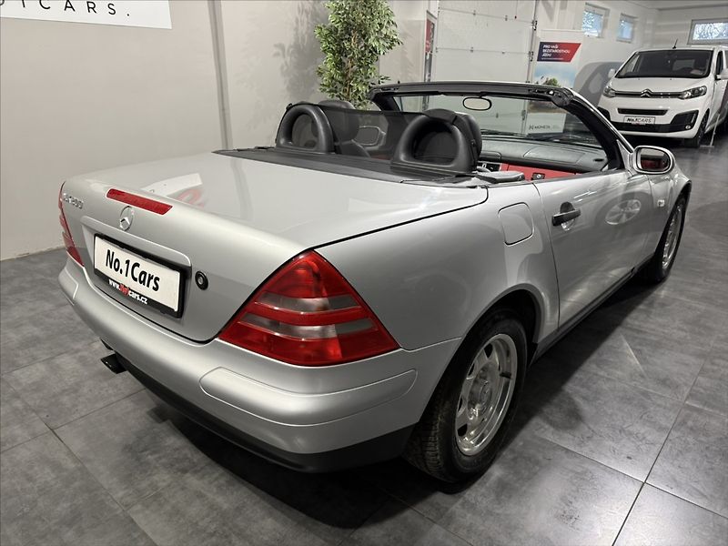Mercedes-Benz SLK 2,0   200 15.000KM RARITA TOP - fotka 5 z 29