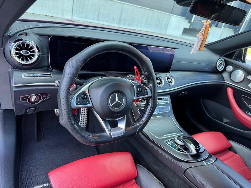 Mercedes-Benz Třídy E E-350CDi,AMG-PACKET,4X4 - fotka 26 z 29