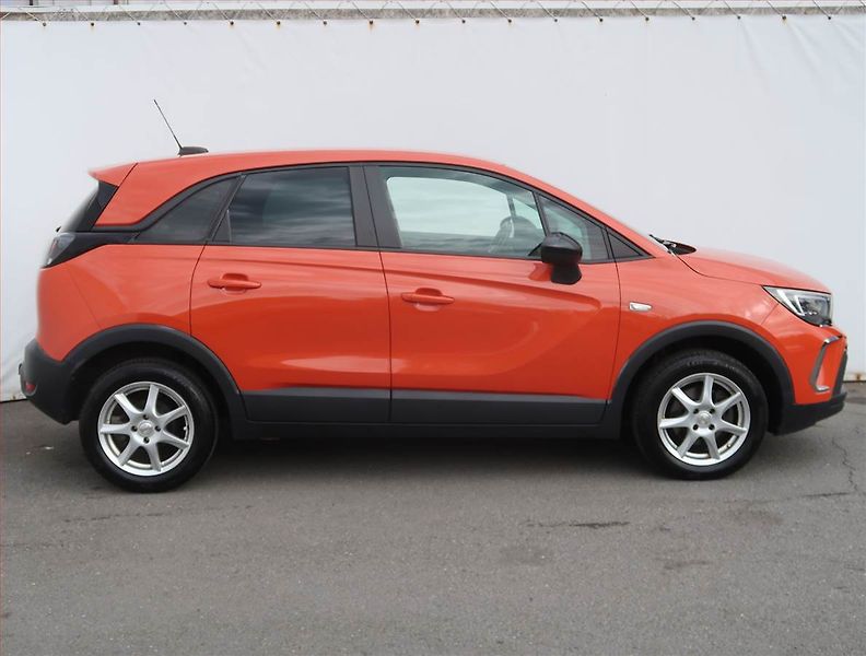 Opel Crossland X (2021) 1.2 Turbo, ČR,1.maj - fotka 6 z 19