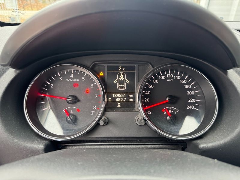 Nissan Qashqai (2012) 2.0 BA+LPG, 4x4 - fotka 18 z 28