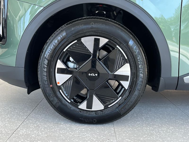 Kia Sportage Exclusive 1.6 T-GDI 4x2 7DCT - fotka 19 z 20