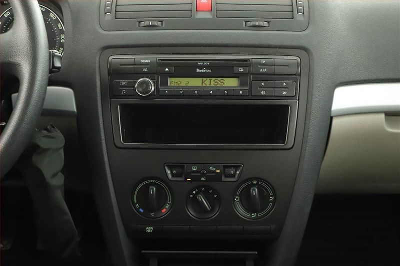 Škoda Octavia (2008) 1.9 TDI, po STK, CZ doklady - fotka 8 z 11