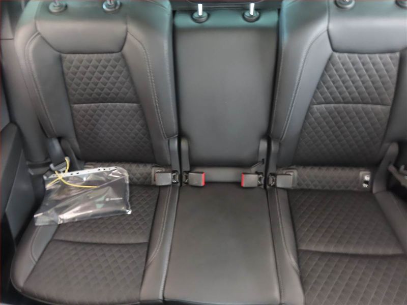 Škoda Karoq (2018) Style 1.6 TDI, Automat, Kůže - fotka 10 z 13