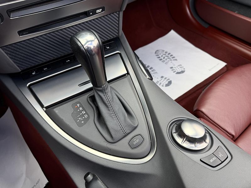 BMW Řada 6 645 Ci Cabrio REZERVACE - fotka 32 z 41